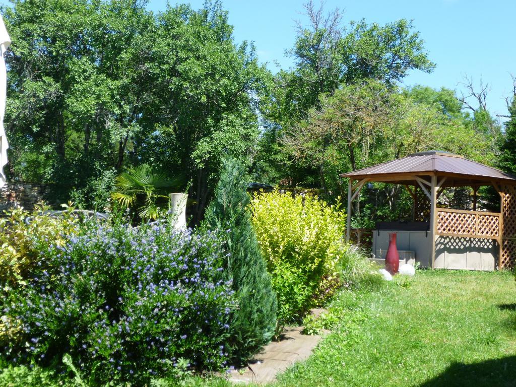 Au Mas De Gamet Bed & Breakfast Théminettes Exterior foto